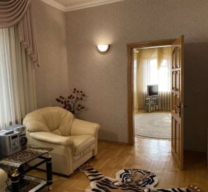 Foto 2. Casa, en venta. Odesa