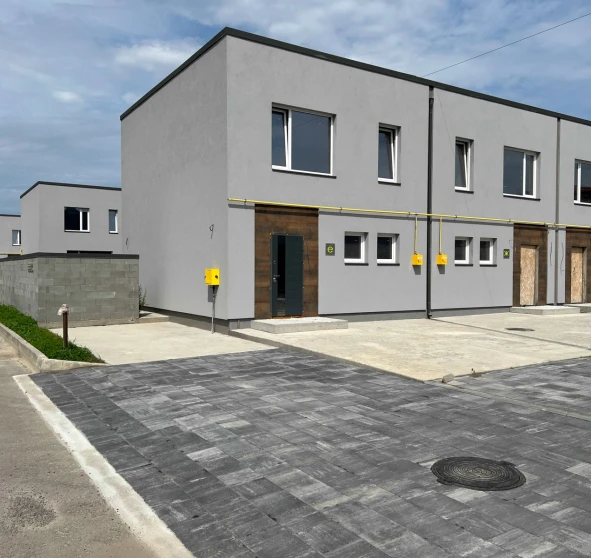 Фото 1. Таунхаус, продажа. Новые Петровцы