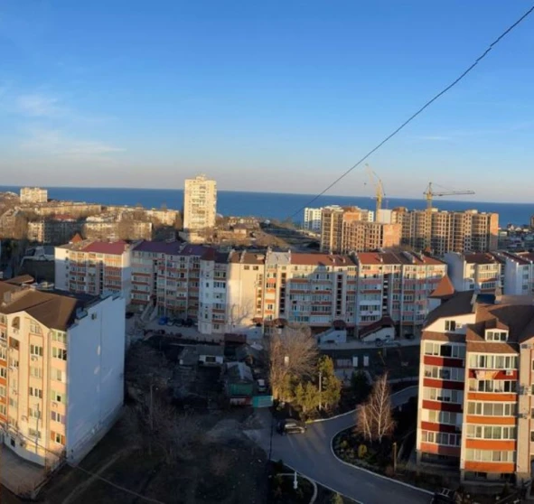 Фото 1. Трикімнатна квартира, продаж. Чорноморськ