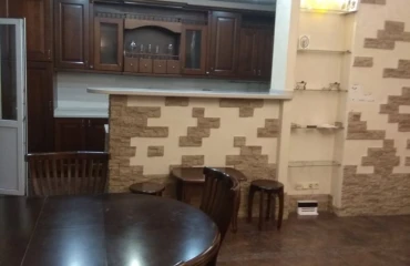 Фото Трикімнатна квартира, продаж. Київ