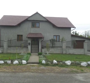 Photo 2. House, for sale. Chop
