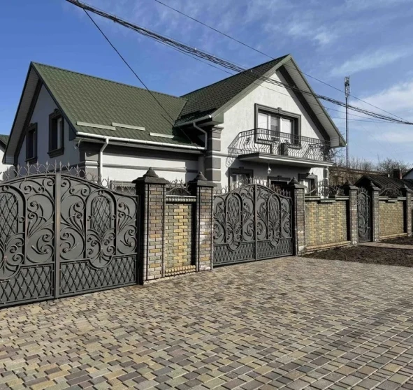 Photo 1. House, for sale. Dubno