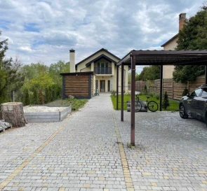 Foto 3. Casa, en venta. Pidhirtsi