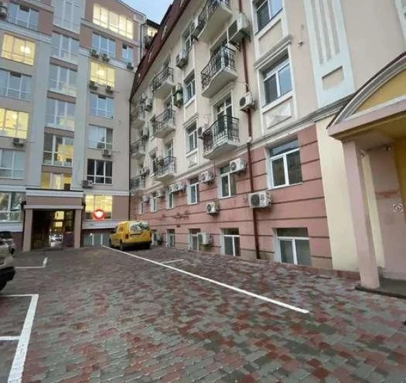 Фото 1. Комерційна, продаж. Київ