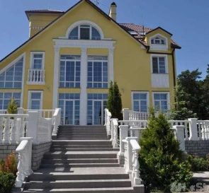 Foto 2. Casa, en venta. Lisnyky