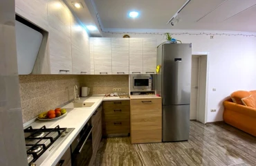 Фото Трикімнатна квартира, продаж. Черкаси Чайковского