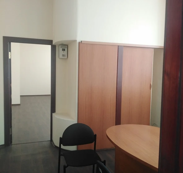 Photo 1. Office, to rent. Dnipro Шевченковский, Vokzalna