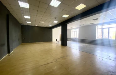 Zdjęcie Komercyjna, do wynajęcia. Dnipro Соборный