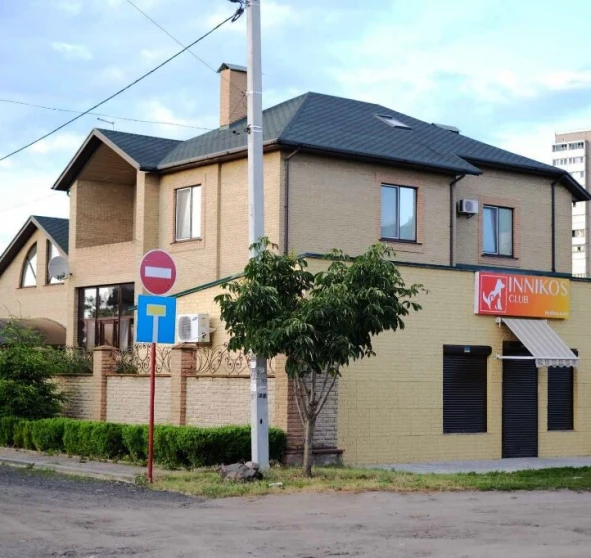 Foto 1. Comercial, en venta. Kyiv Деснянский район