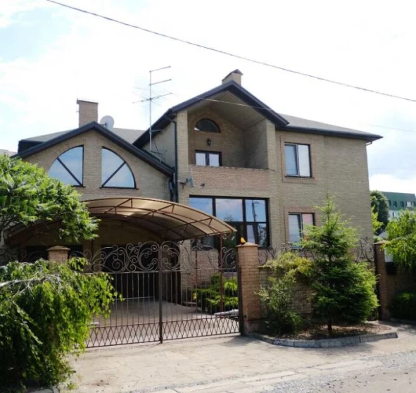 Foto 1. Casa, en venta. Kyiv Деснянский район