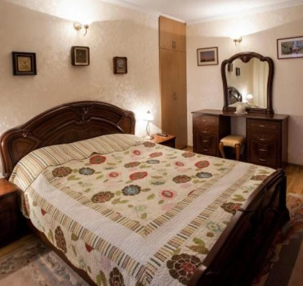 Photo 1. Four-Room flat, for sale. Kyiv Шевченковский район, Lukianivska