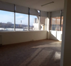 Foto 5. Comercial, en venta. Chubynske