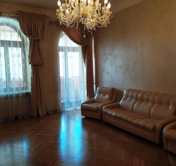 Photo 1. Four-Room flat, for sale. Kyiv Шевченковский район, Universytet