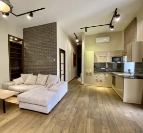 Foto 2. Dos Ambientes piso, para alquilar. Kyiv Шевченковский район, Ploshcha Ukrains'kykh Heroiv