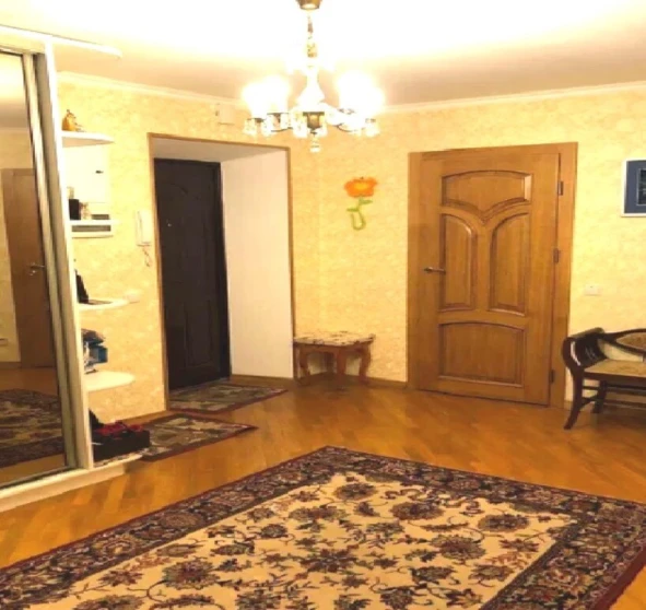 Photo 1. Three-Room flat, for sale. Kyiv Соломенский район, Vokzalna