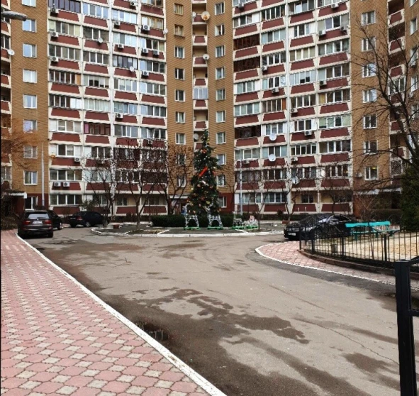 Fotografie 1. Trei Camere apartament, de vânzare. Kyiv Дарницкий район, Kharkivska