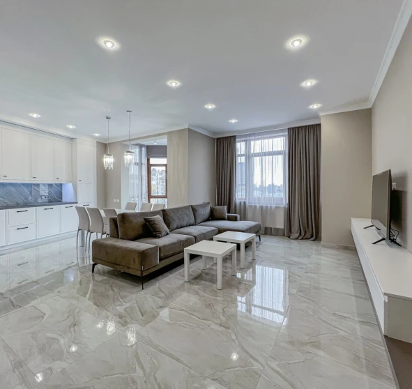 Foto 1. Tres Ambientes piso, para alquilar. Kyiv Шевченковский район, Zoloti Vorota