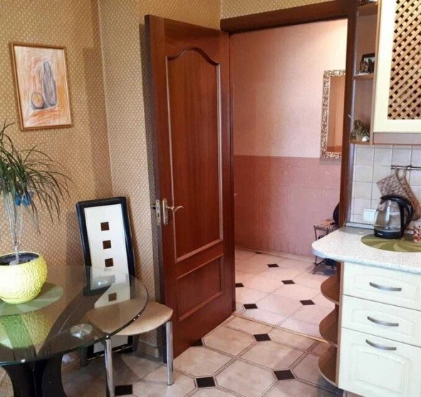 Photo 1. Three-Room flat, for sale. Kyiv Дарницкий район, Vyrlytsia