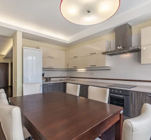 Foto 4. Tres Ambientes piso, para alquilar. Kyiv Голосеевский район, Vokzalna