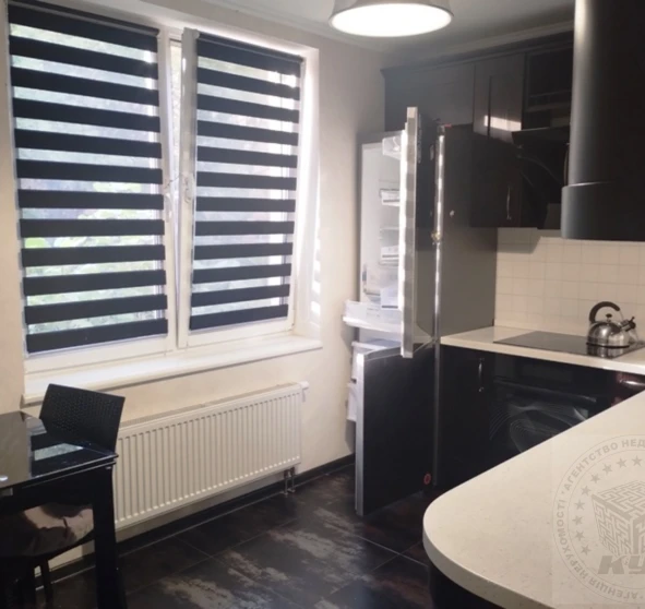 Photo 1. Three-Room flat, for sale. Kyiv Святошинский, Zhytomyrska