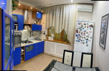 Zdjęcie Czteropokojowe mieszkanie, na sprzedaż. Poltava Шевченковский (Октябрьский)