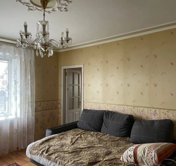 Foto 1. Tres Ambientes piso, en venta. Poltava Шевченковский (Октябрьский)