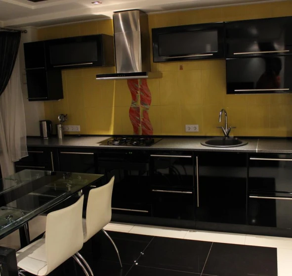 Foto 1. Tres Ambientes piso, en venta. Poltava Подольский