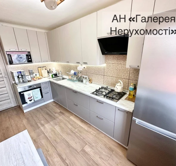 Photo 1. Three-Room flat, for sale. Poltava Шевченковский (Октябрьский)