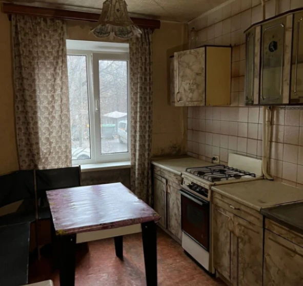 Foto 1. Tres Ambientes piso, en venta. Poltava Шевченковский (Октябрьский)
