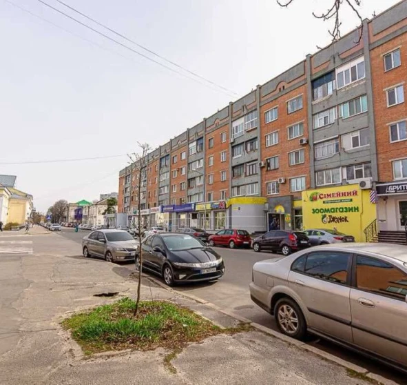 Фото 1. Четырехкомнатная квартира, продажа. Полтава Шевченковский (Октябрьский)