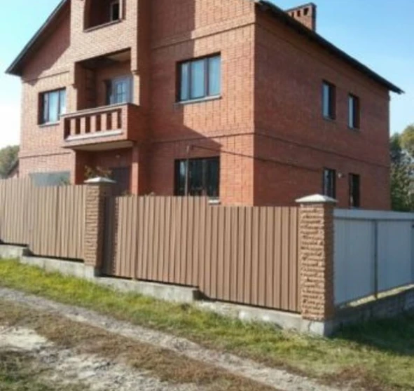 Foto 1. Casa, en venta. Poltava