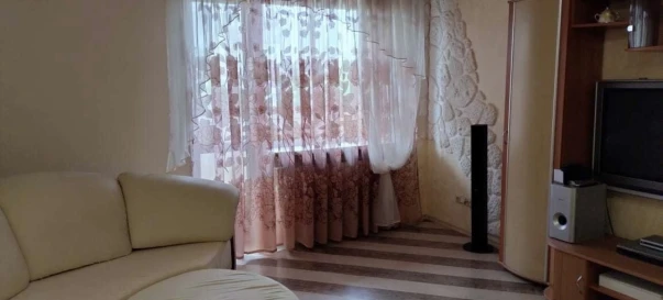 Фото 1. Четырехкомнатная квартира, продаж. Житомир Центр