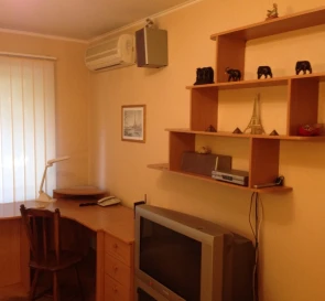 Foto 5. Tres Ambientes piso, para alquilar. Poltava Шевченковский (Октябрьский)