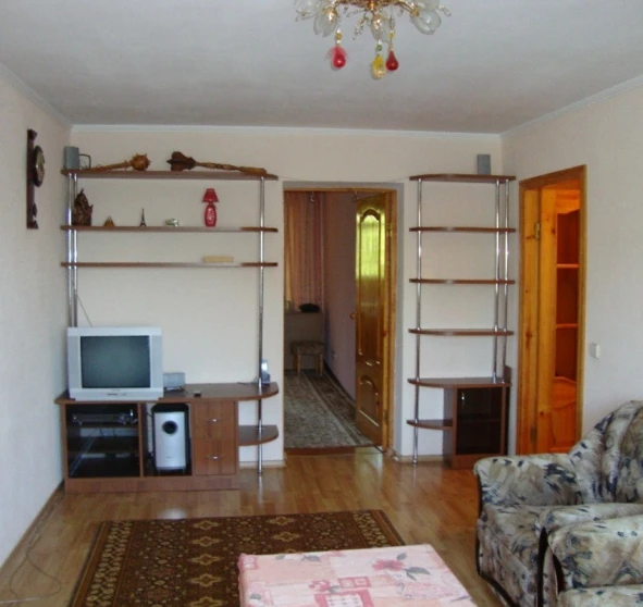 Photo 1. Three-Room flat, to rent. Poltava Шевченковский (Октябрьский)