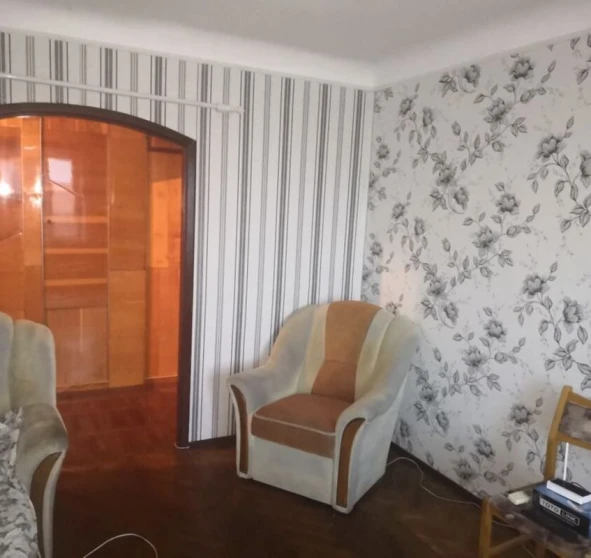 Foto 1. Dos Ambientes piso, para alquilar. Poltava