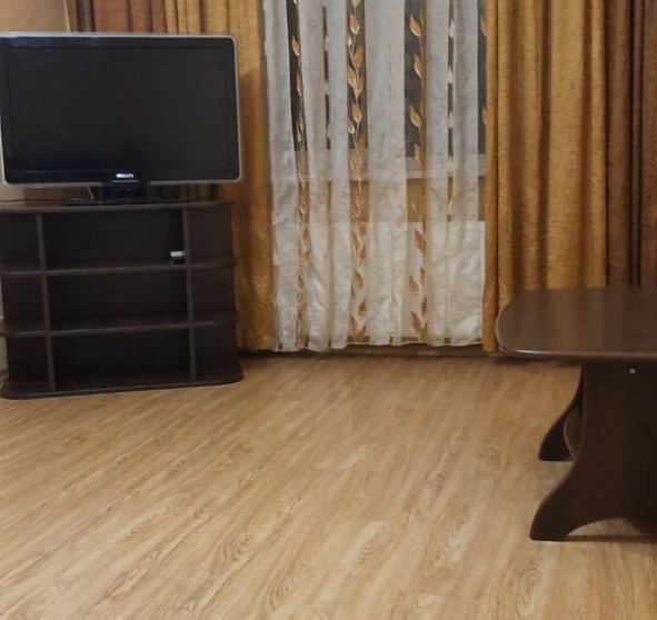 Fotografie 1. Garsonieră apartament, de închiriat. Poltava Шевченковский (Октябрьский)