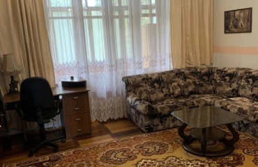 Photo Three-Room flat, to rent. Poltava Шевченковский (Октябрьский)