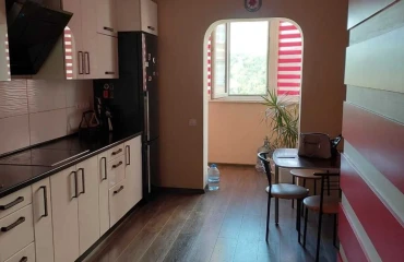 Fotografie Trei Camere apartament, de închiriat. Poltava Подольский