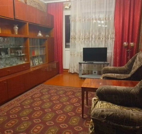 Photo 1. Three-Room flat, to rent. Poltava Шевченковский (Октябрьский)
