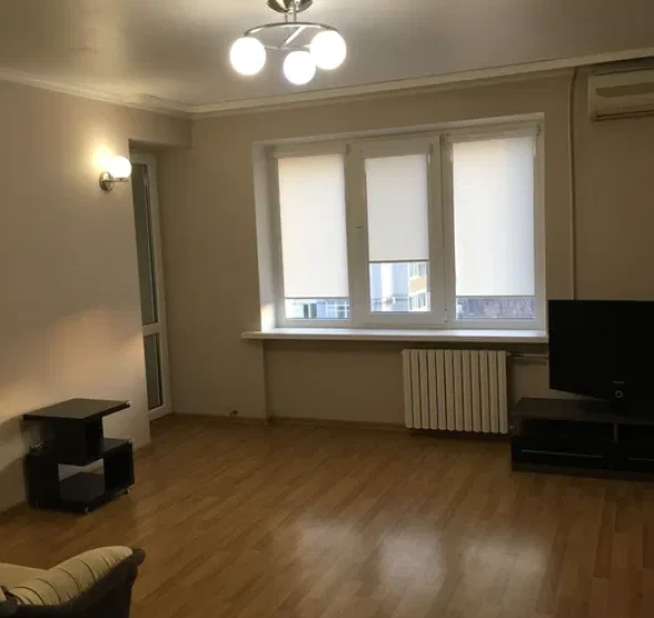 Fotografie 1. Două Camere apartament, de închiriat. Poltava Шевченковский (Октябрьский)