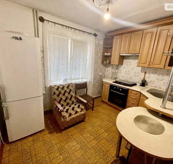 Fotografie 1. Patru Camere apartament, de închiriat. Poltava Шевченковский (Октябрьский)