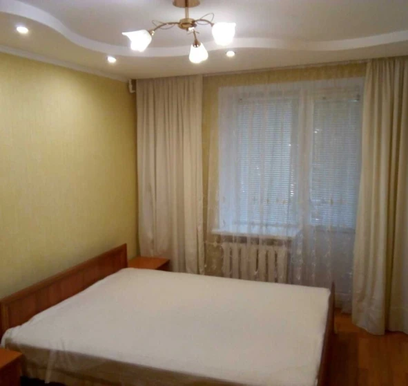 Foto 1. Tres Ambientes piso, para alquilar. Poltava Подольский