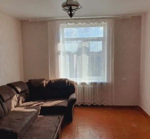 Foto 2. Dos Ambientes piso, para alquilar. Poltava