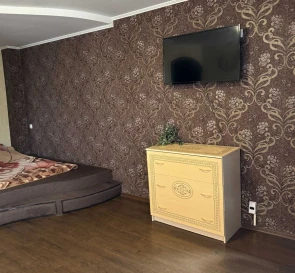 Foto 3. Monoambiente piso, para alquilar. Poltava