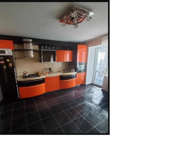 Foto 1. Tres Ambientes piso, en venta. Poltava Шевченковский (Октябрьский)