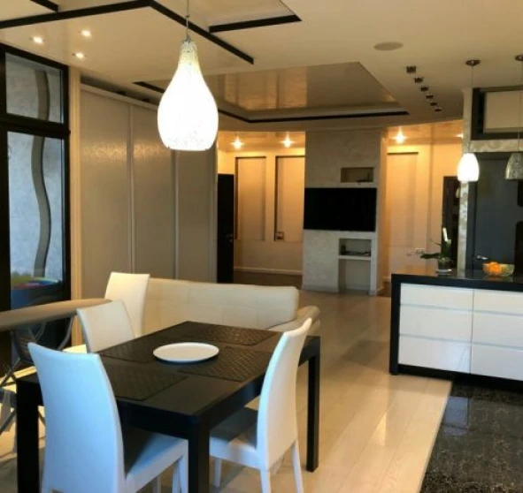 Фото 1. Трикімнатна квартира, продаж. Одеса Приморский