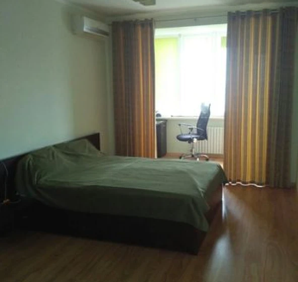 Foto 1. Tres Ambientes piso, para alquilar. Odesa Киевский