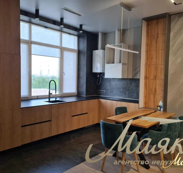 Fotografie 1. Patru Camere apartament, de vânzare. Zaporizhzhia Днепровский