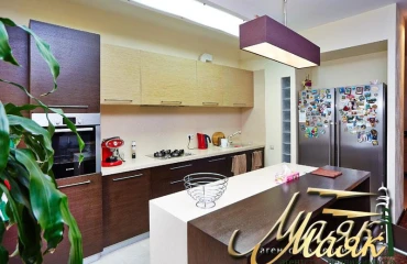 Фото Четырехкомнатная квартира, продажа. Запорожье Александровский