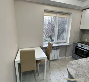 Foto 3. Dos Ambientes piso, en venta. Zaporizhzhia Днепровский